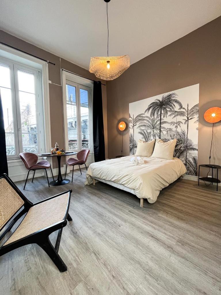 Suite Petraa Лион Экстерьер фото